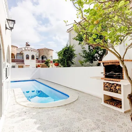 Requesens 63 - Immo Barneda Holiday home *