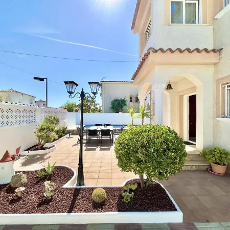 Requesens 63 - Immo Barneda Casa de Férias Empuriabrava